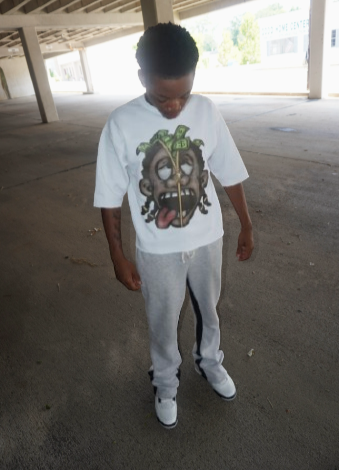 "get rich or die trying" boxy oversize crop tee